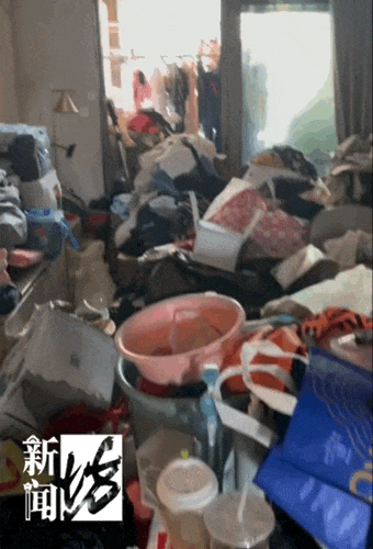老虎機：上海一女子在千萬豪宅囤積垃圾，記者實探：走廊臭味彌漫難以下腳，進屋需“繙山”